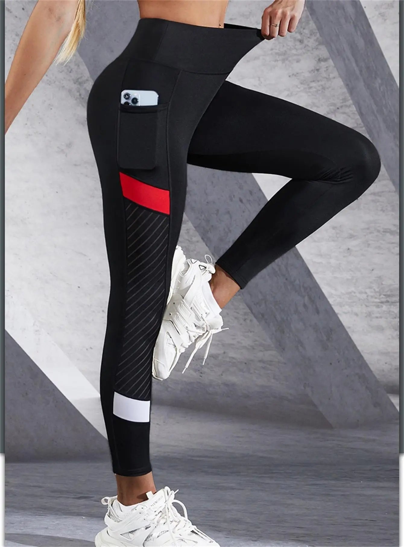 Colorblocked Mesh High Waist Yoga Pants With Side Pockets