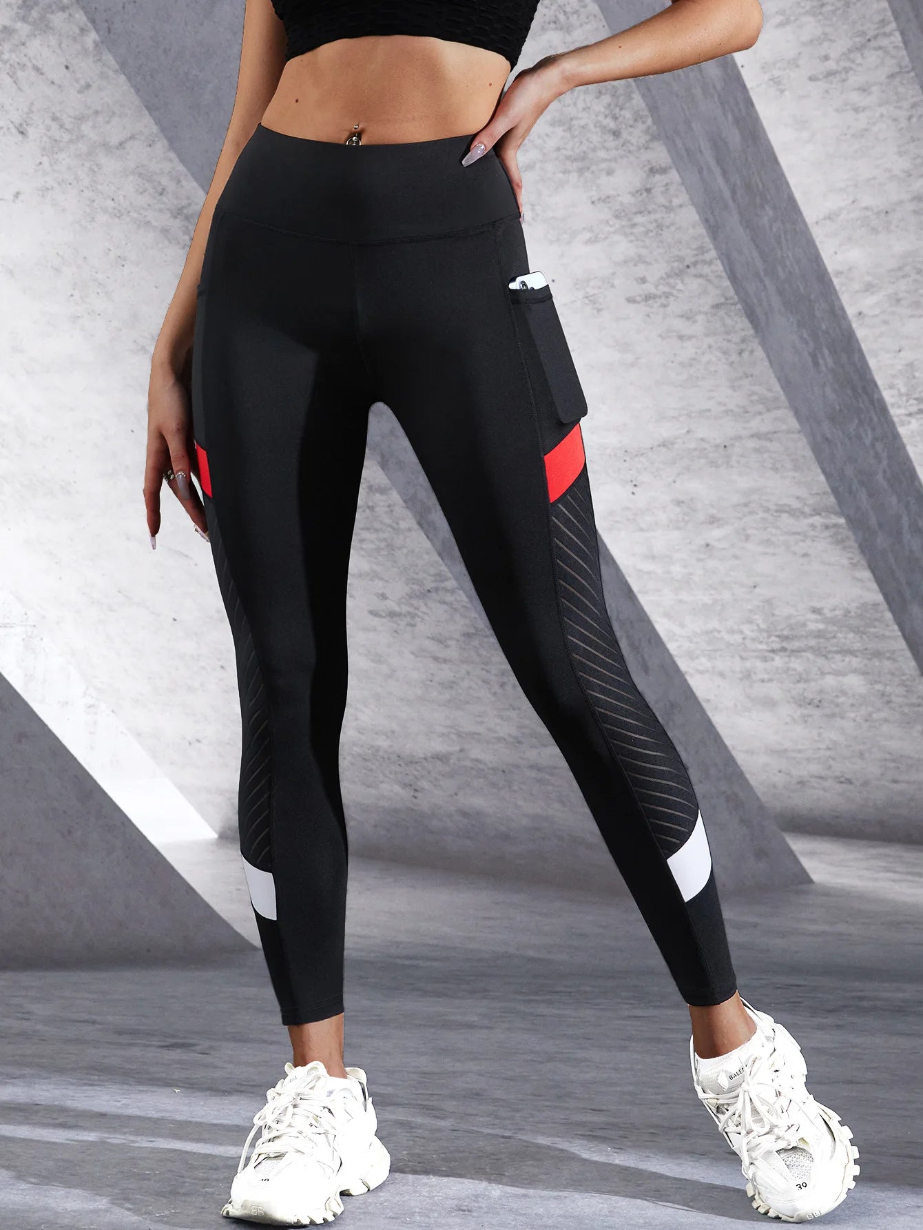 Colorblocked Mesh High Waist Yoga Pants With Side Pockets